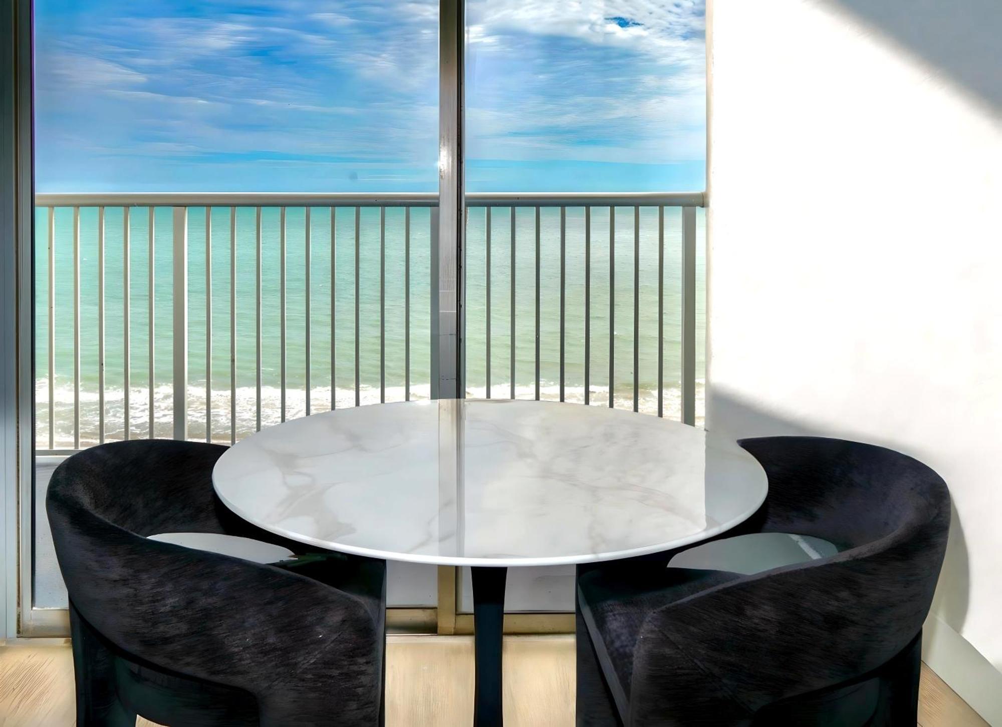 Indigo Hotel Myrtle Beach Bagian luar foto